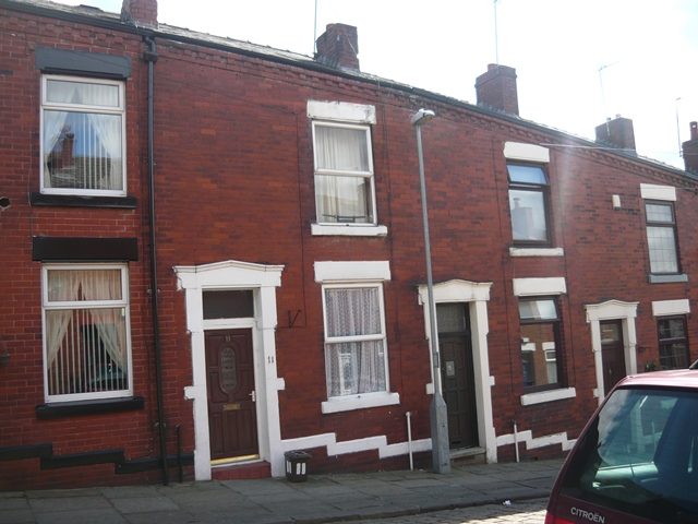 Vincent Hodkinson (1899). 11 St. Paul's Street, Stalybridge. Vincent Hodkinson (1899). 11 St. Paul's Street, Stalybridge.